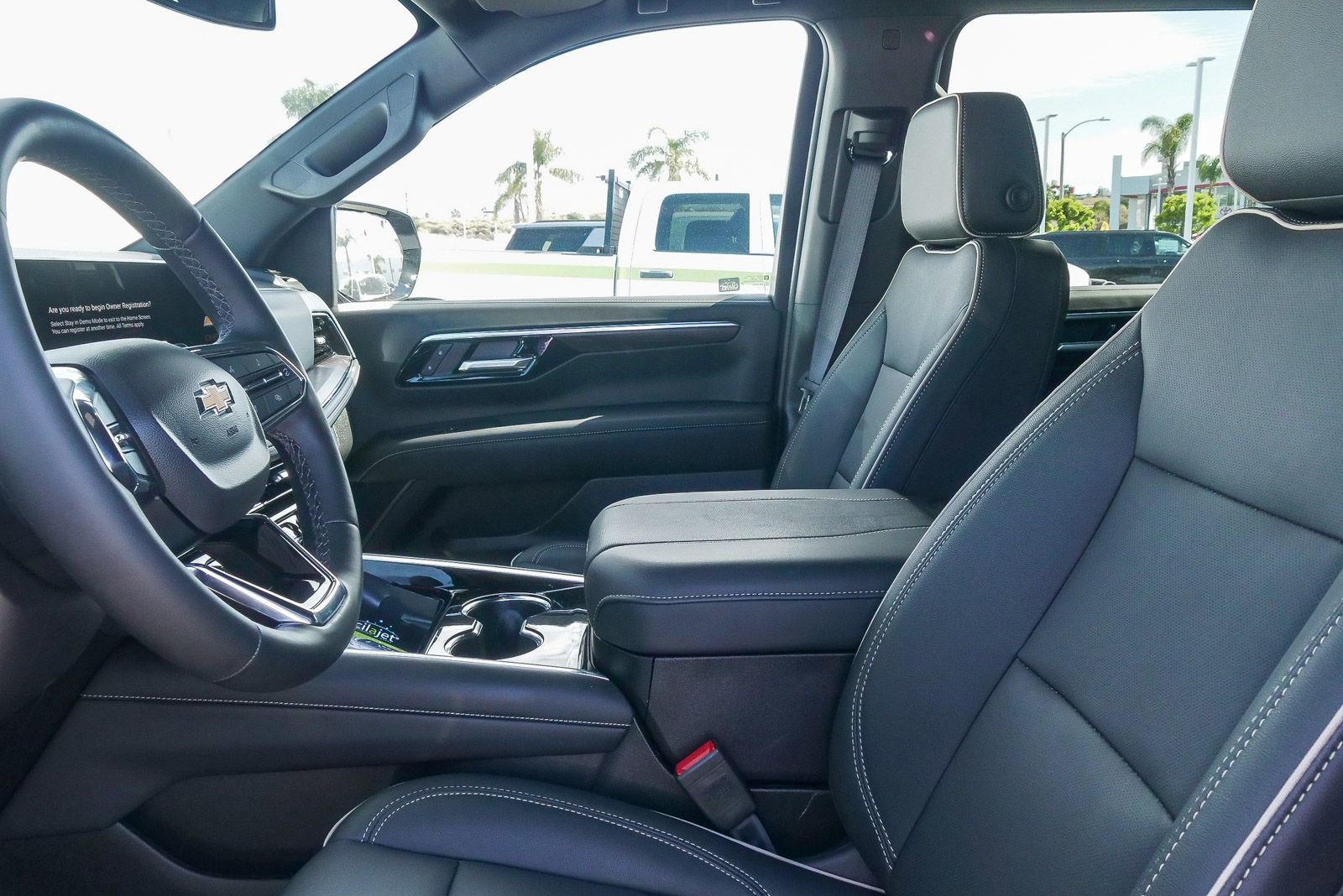 New 2026 Chevrolet Suburban Premier w/ Sun And Tow Package AWD/4WD image 18