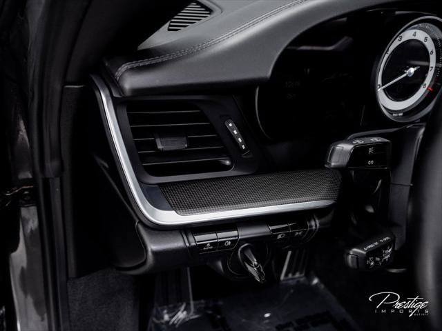Used 2020 Porsche 911 Carrera 4S AWD/4WD image 29