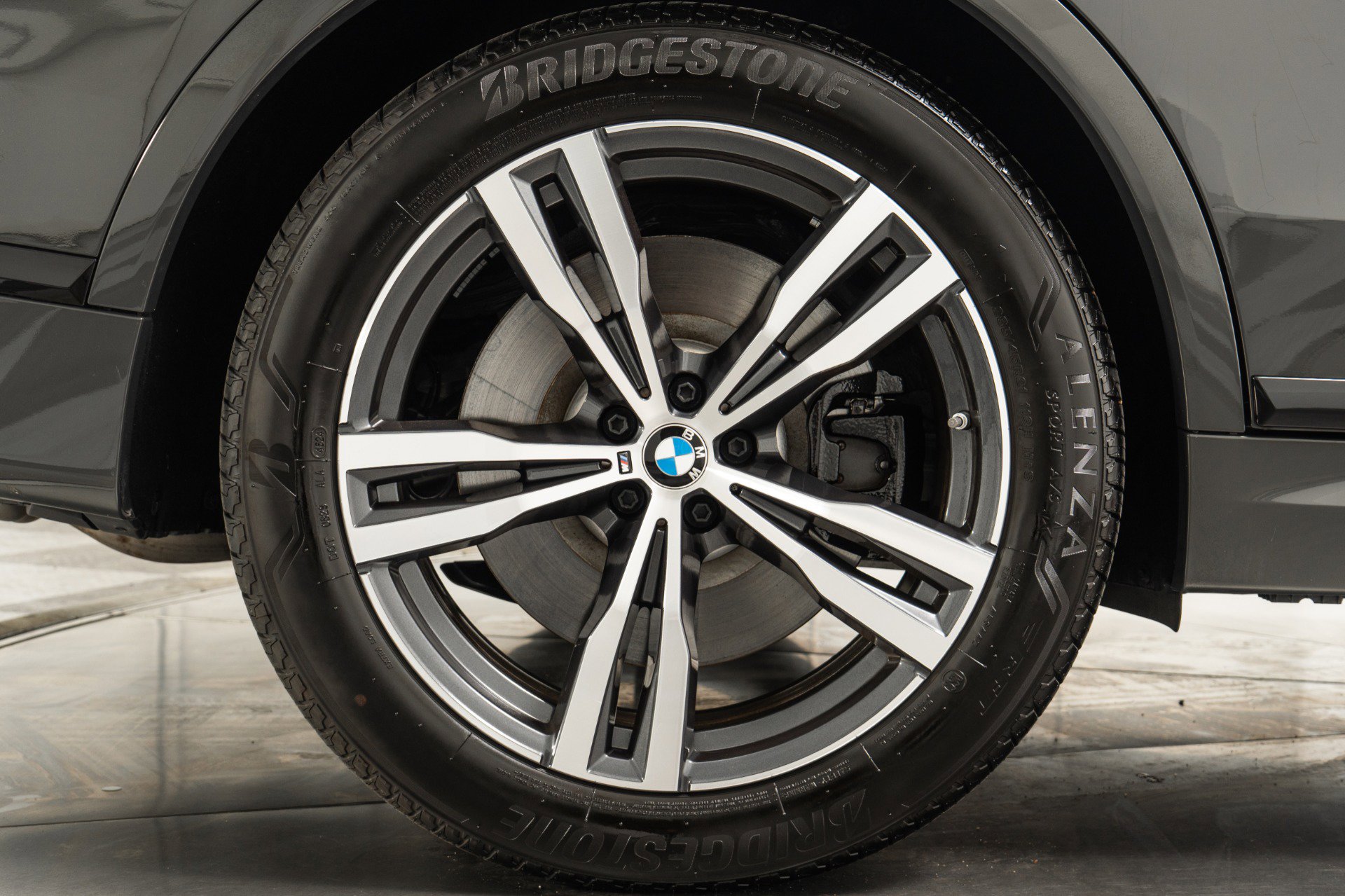 Used 2025 BMW X7 M60i image 42