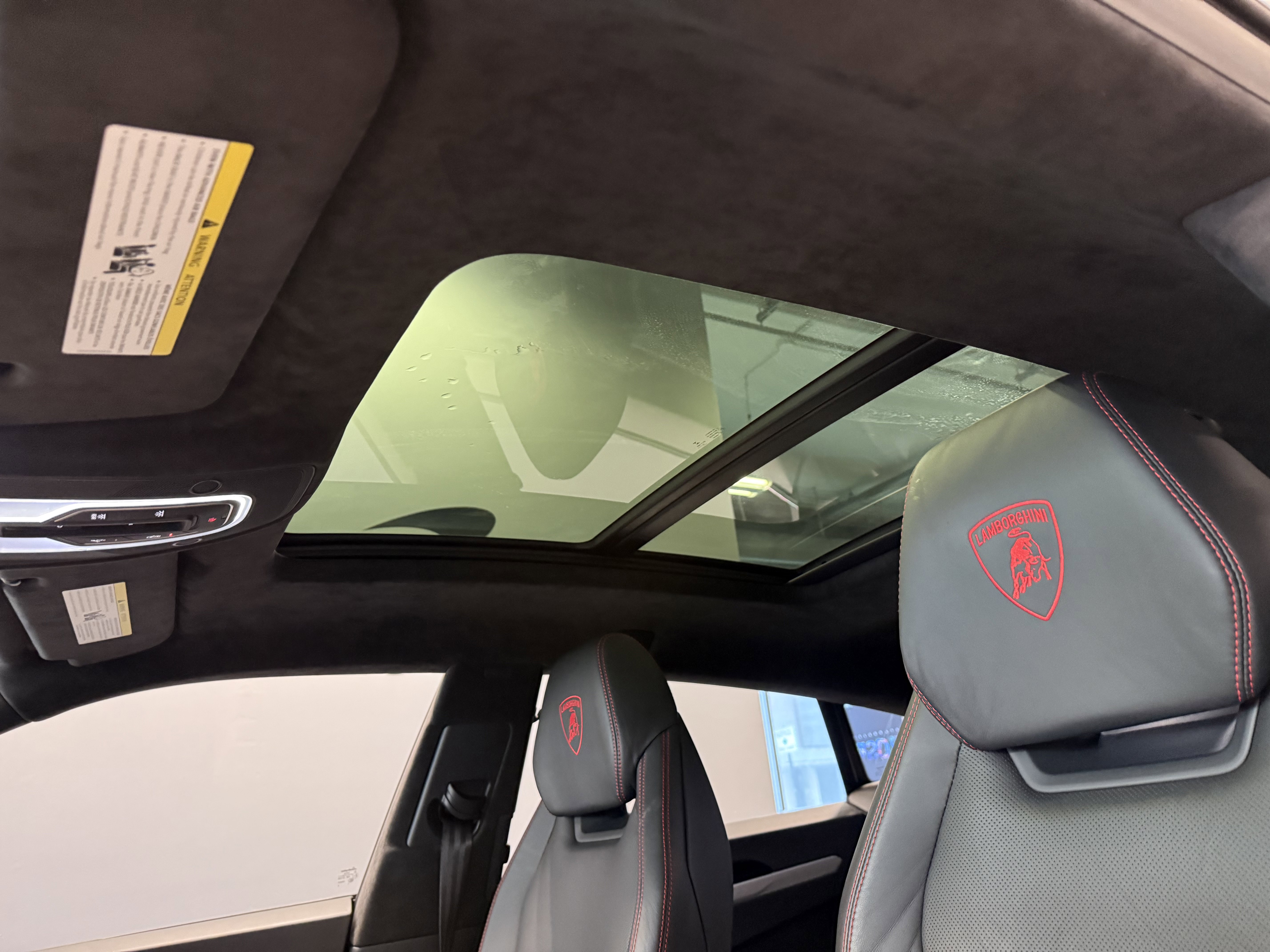 Used 2020 Lamborghini Urus image 15