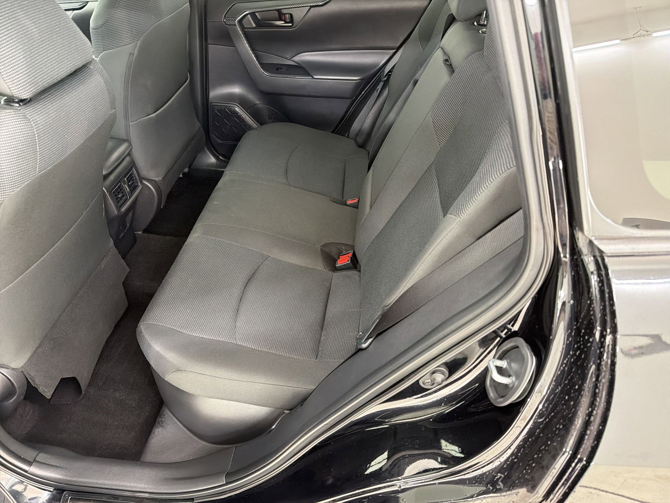 Used 2024 Toyota RAV4 LE AWD/4WD image 13