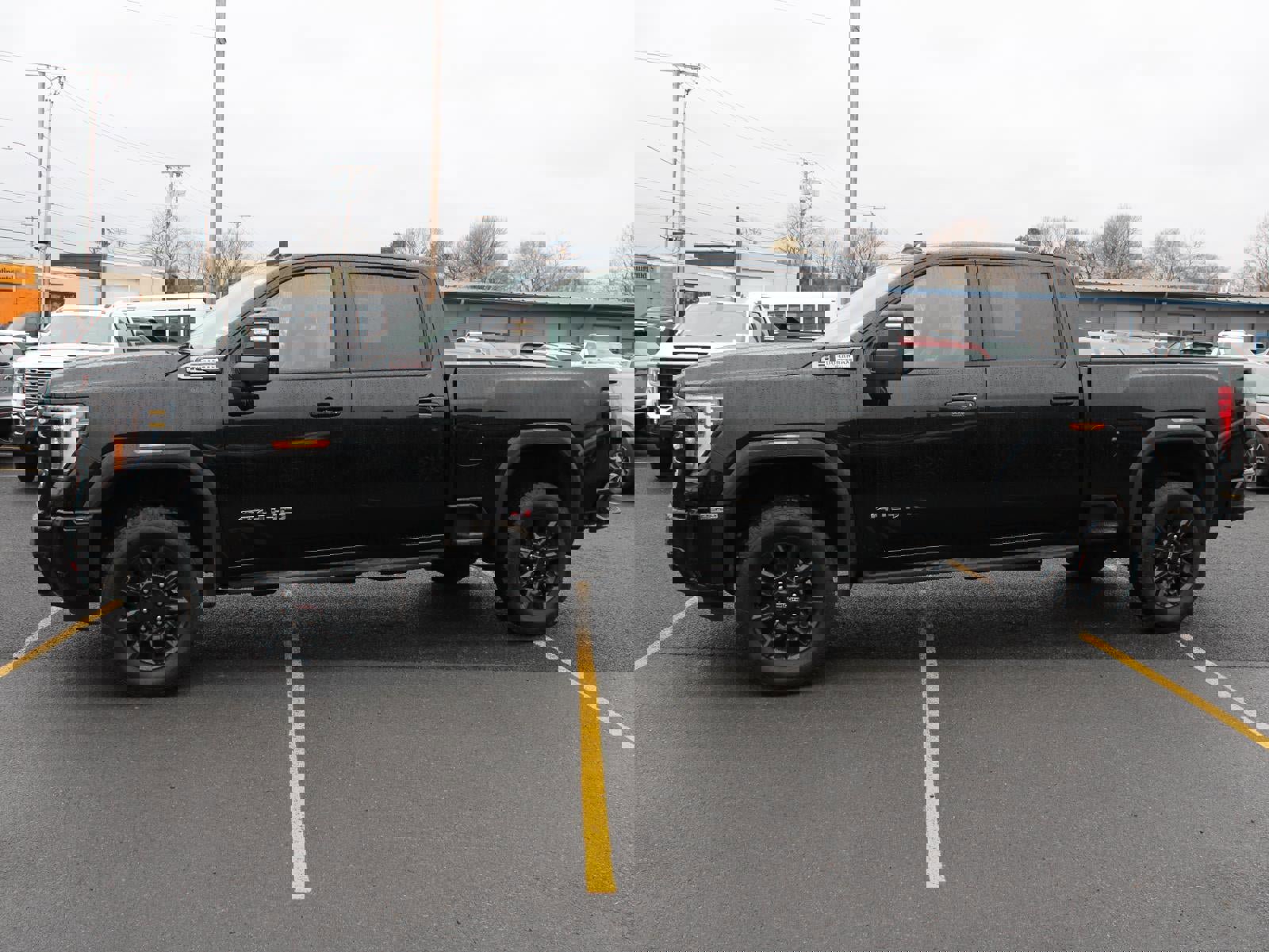 Used 2025 GMC Sierra 2500 AT4 w/ AT4 Premium Plus Package image 5