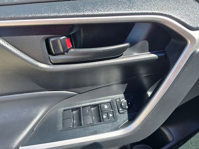 Used 2023 Toyota RAV4 LE AWD/4WD image 26