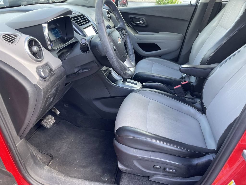 Used 2015 Chevrolet Trax LT w/ LT Plus Package AWD/4WD image 8
