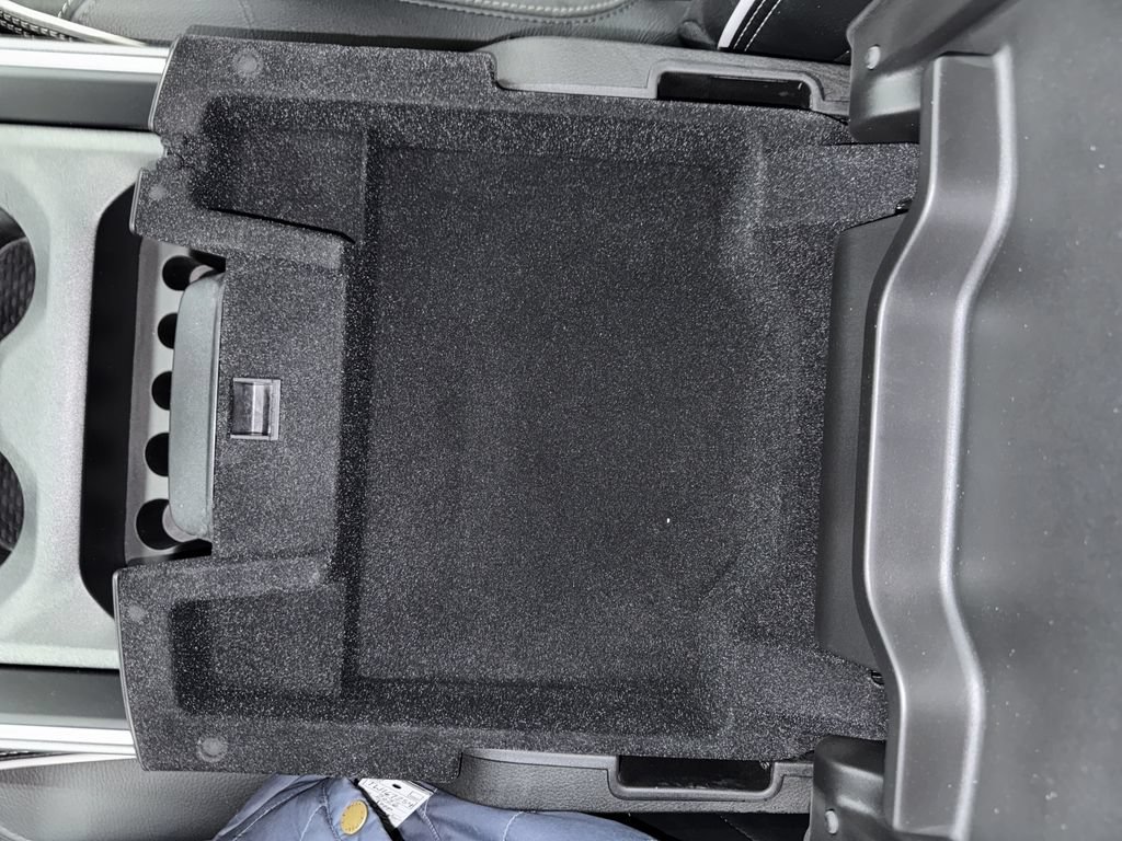 New 2025 RAM 2500 Laramie AWD/4WD image 38