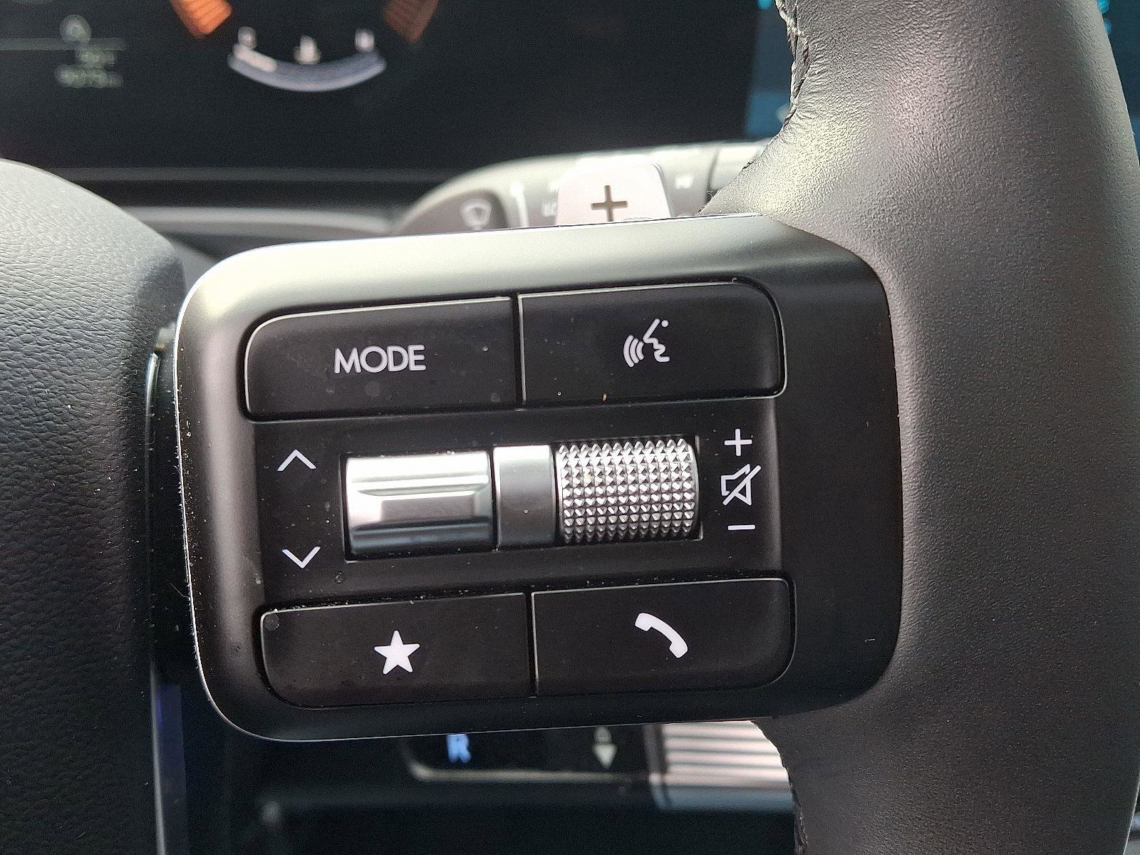 Used 2025 Hyundai Santa Fe XRT image 24