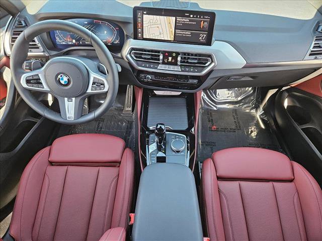 Used 2025 BMW X4 xDrive30i w/ M Sport Package image 17