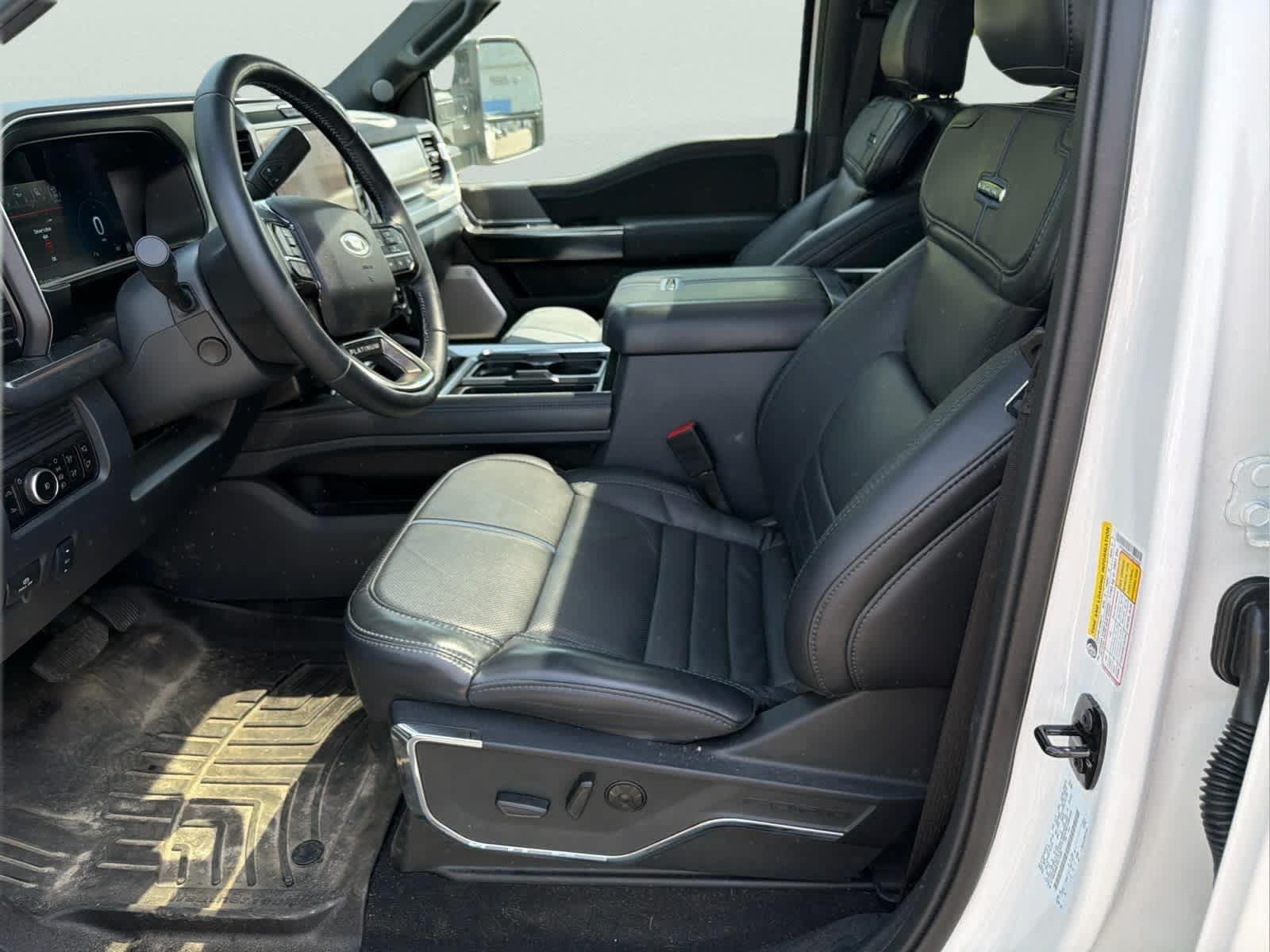 Used 2026 Ford F350 Platinum w/ FX4 Off-Road Package AWD/4WD image 12