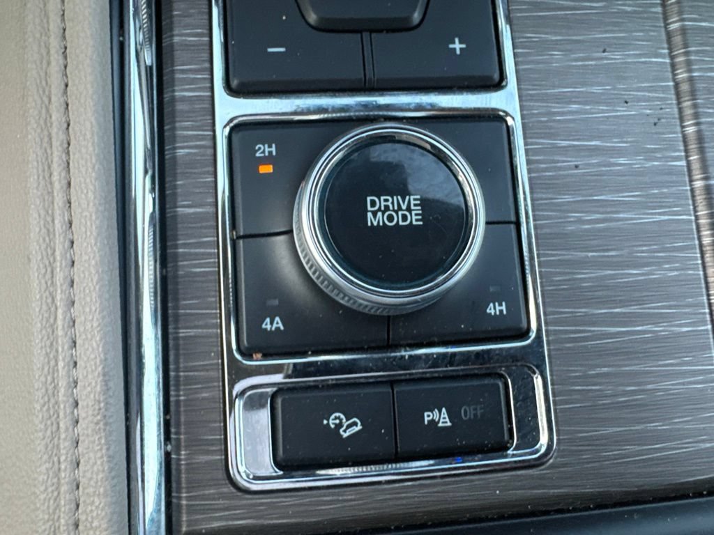 Used 2024 Ford Expedition Limited AWD/4WD image 19