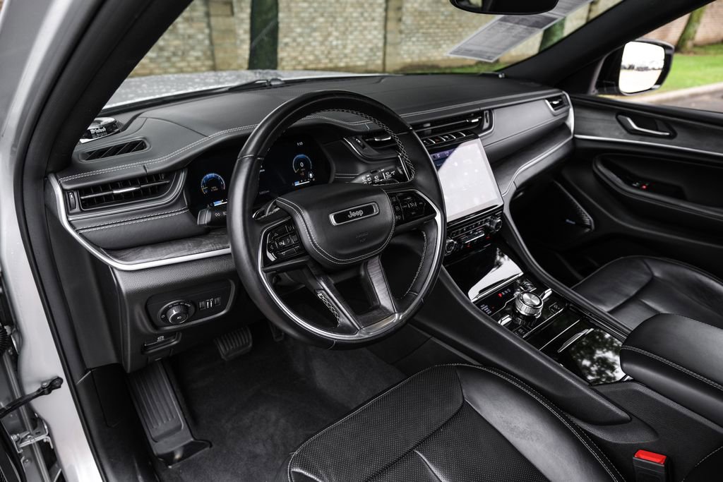 Used 2022 Jeep Grand Cherokee L Overland AWD/4WD image 26