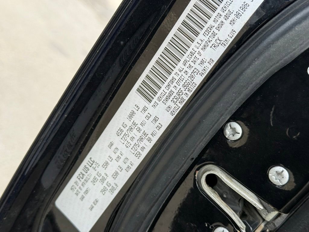 Used 2016 RAM 2500 Laramie AWD/4WD image 11