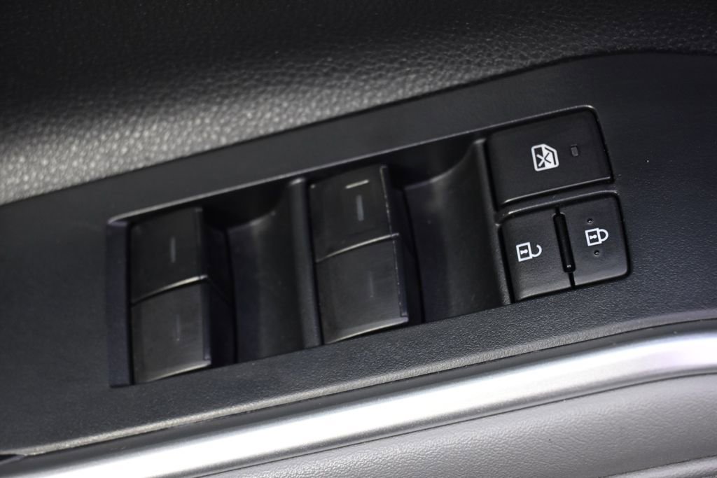 Used 2022 Toyota Highlander XLE image 24