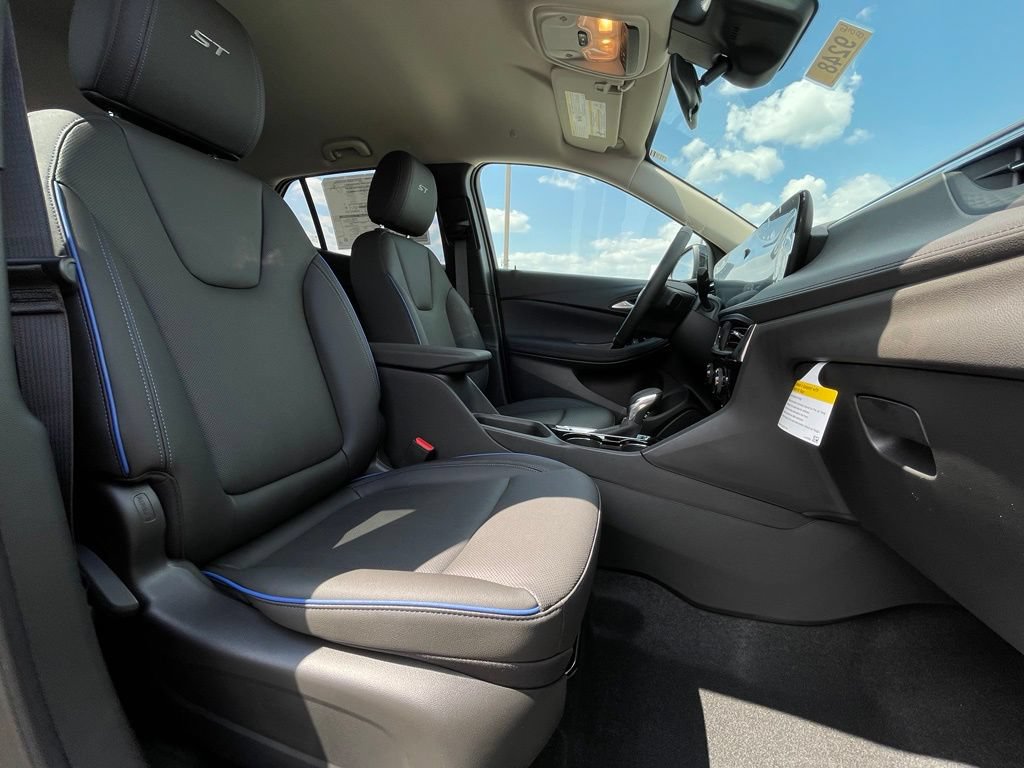 New 2026 Buick Encore GX Sport Touring w/ Advanced Technology Package FWD image 29