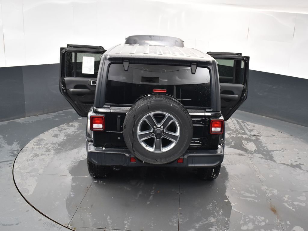 Used 2019 Jeep Wrangler Unlimited Sahara image 21