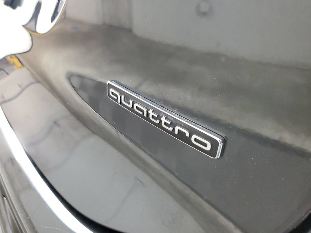 Used 2025 Audi Q6 e-tron Premium Plus w/ Premium Plus AWD/4WD image 7
