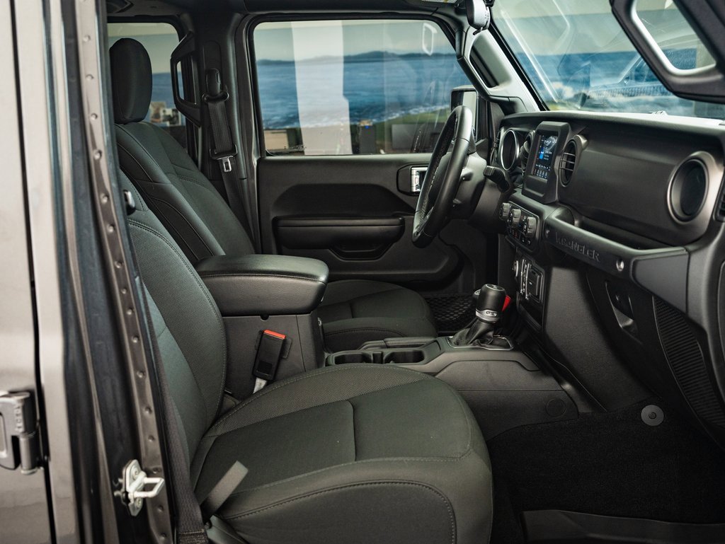 Used 2021 Jeep Wrangler Unlimited Sport image 22