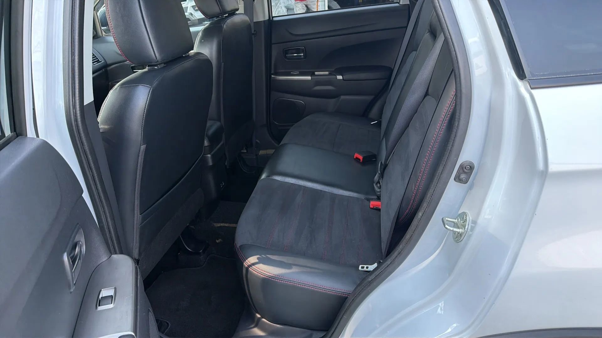 Used 2022 Mitsubishi Outlander Sport SE image 24