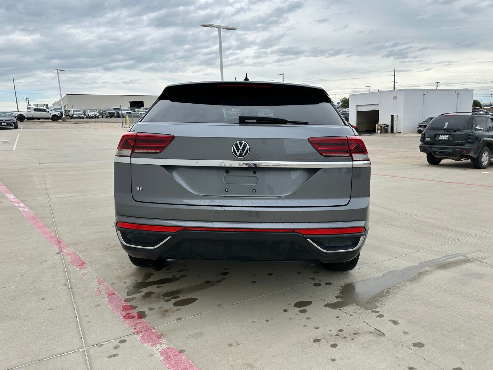 Used 2023 Volkswagen Atlas Cross Sport SE FWD image 5
