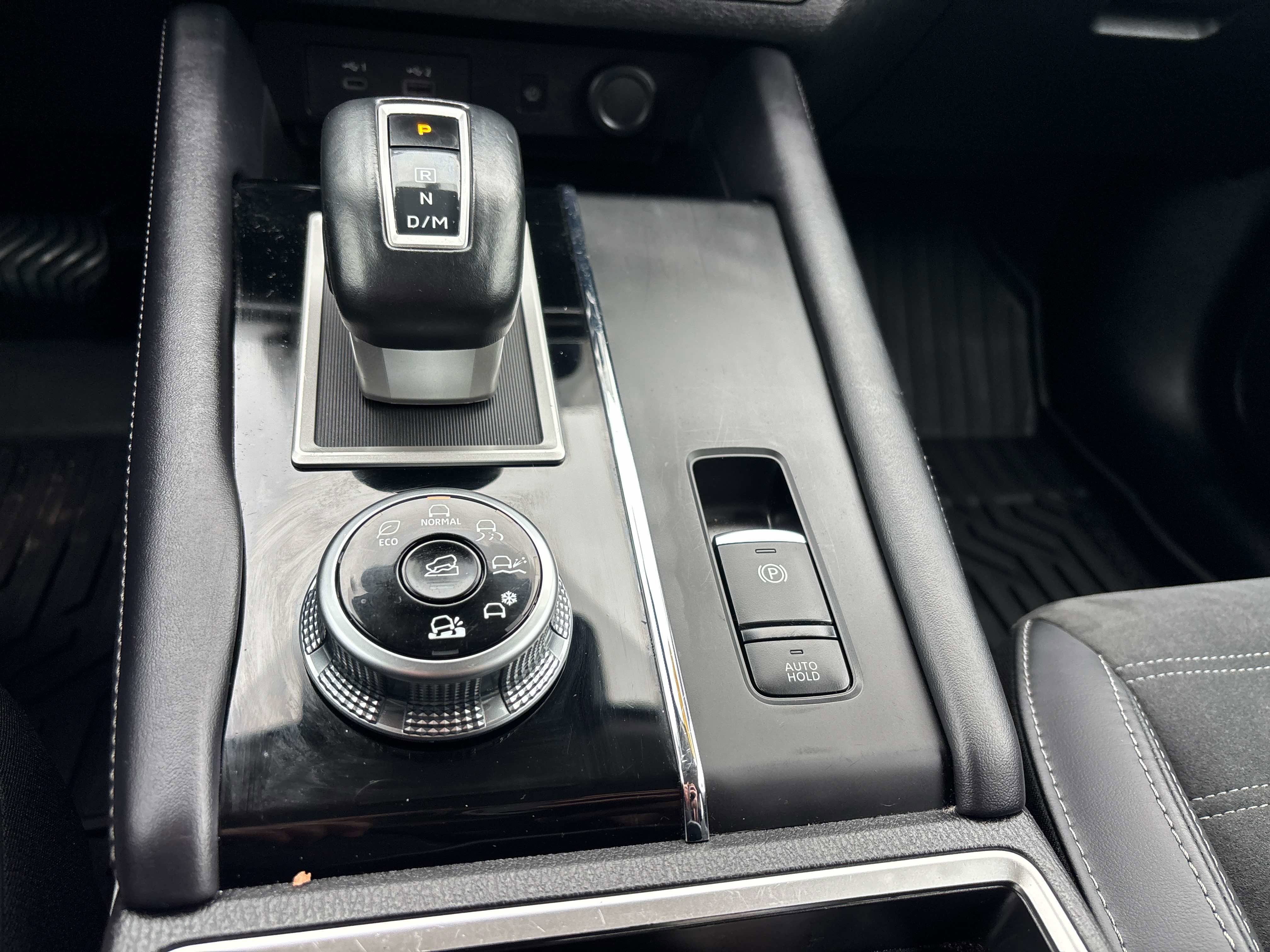 Used 2024 Mitsubishi Outlander SE image 26