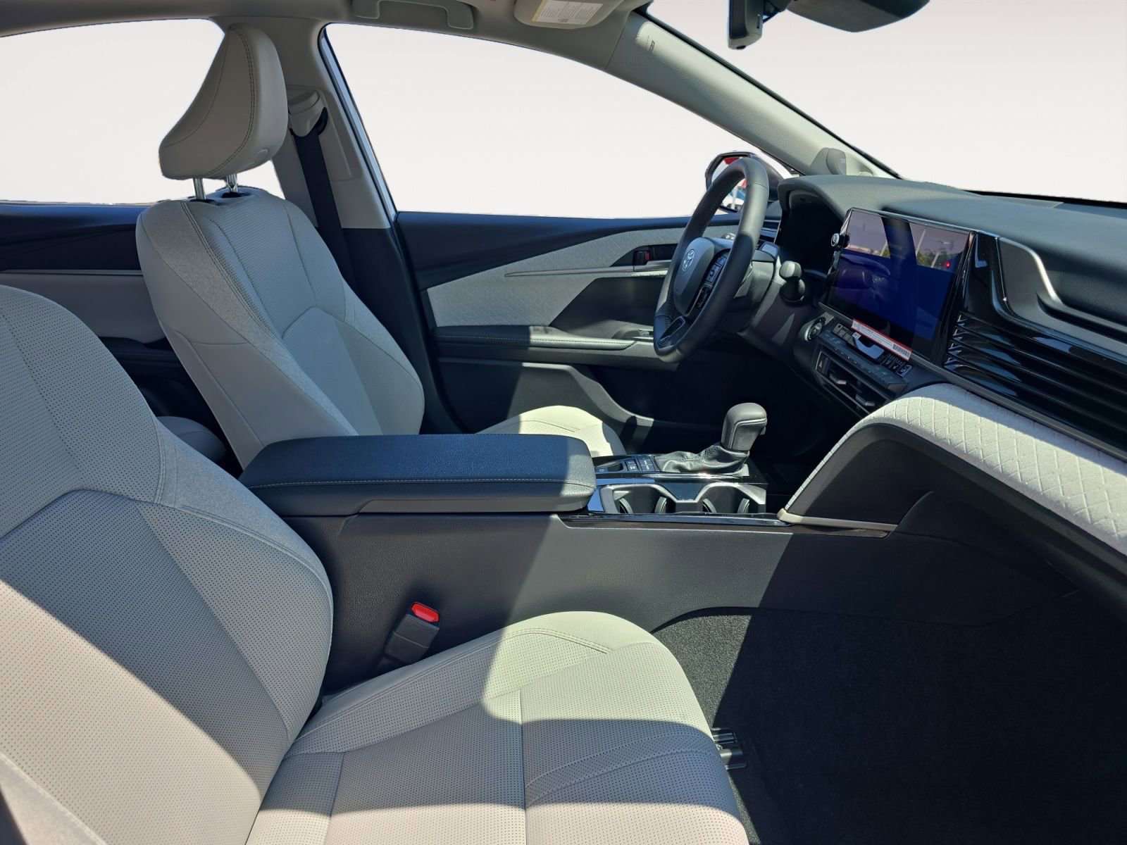 New 2026 Toyota Camry XLE AWD/4WD image 15