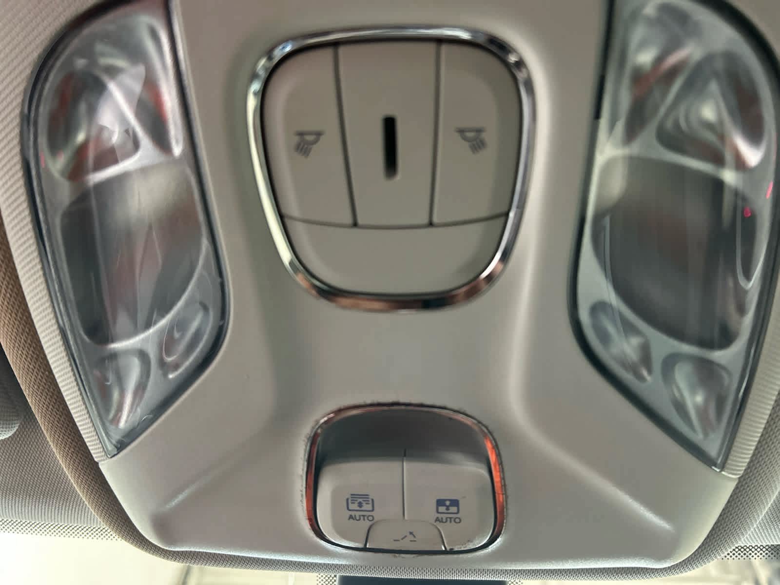 Used 2018 Jeep Compass Latitude w/ Popular Equipment Group AWD/4WD image 8