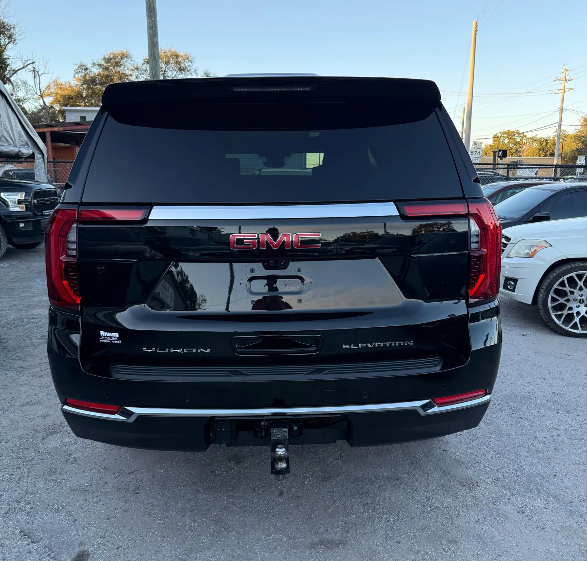 Used 2026 GMC Yukon XL Elevation w/ Elevation Premium Package AWD/4WD image 7