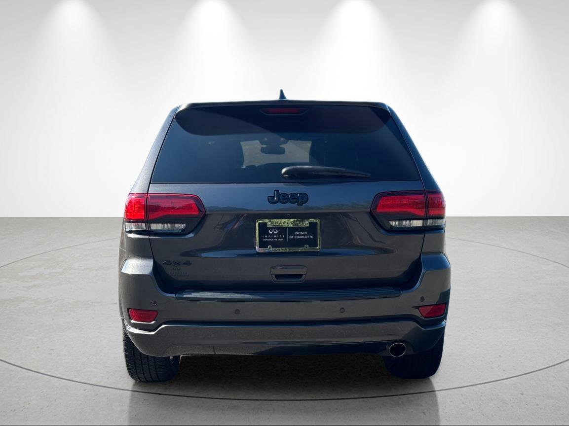 Used 2020 Jeep Grand Cherokee Altitude AWD/4WD image 4
