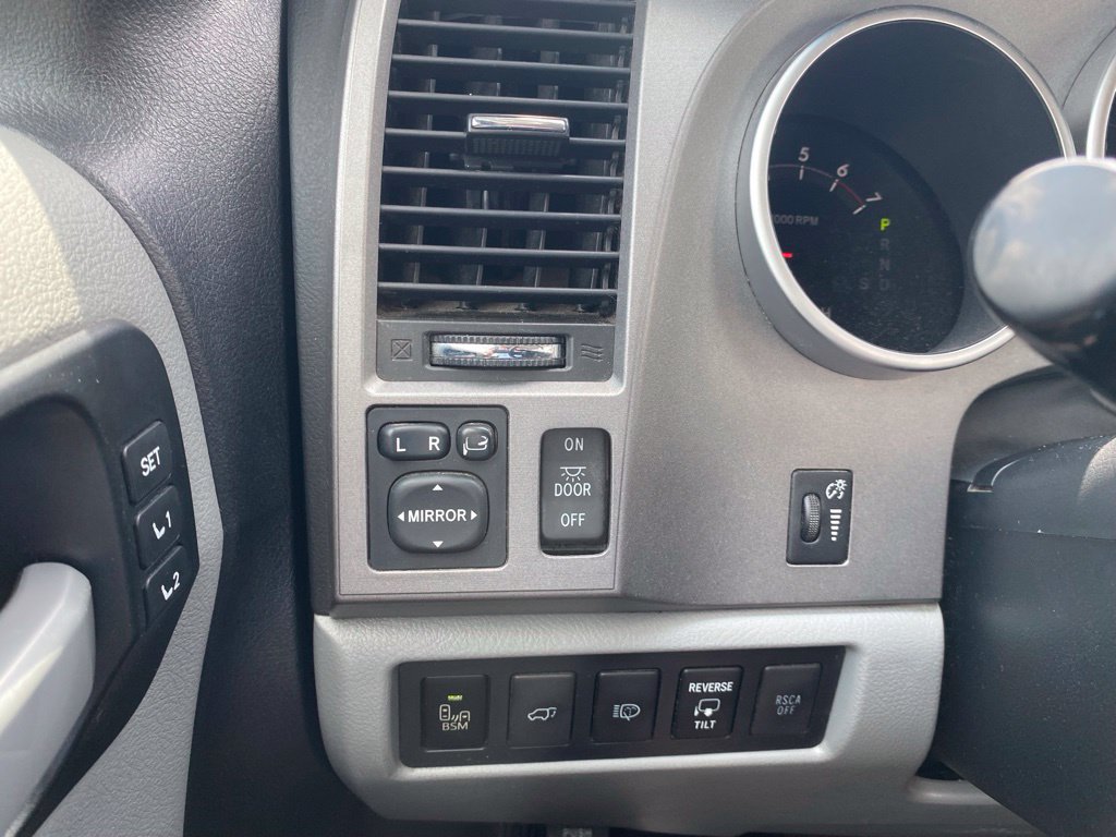 Used 2012 Toyota Sequoia Platinum AWD/4WD image 25