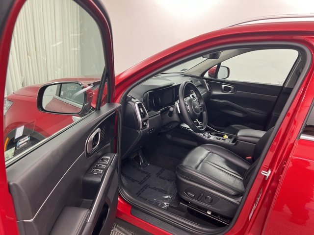 Used 2023 Kia Sorento EX image 13