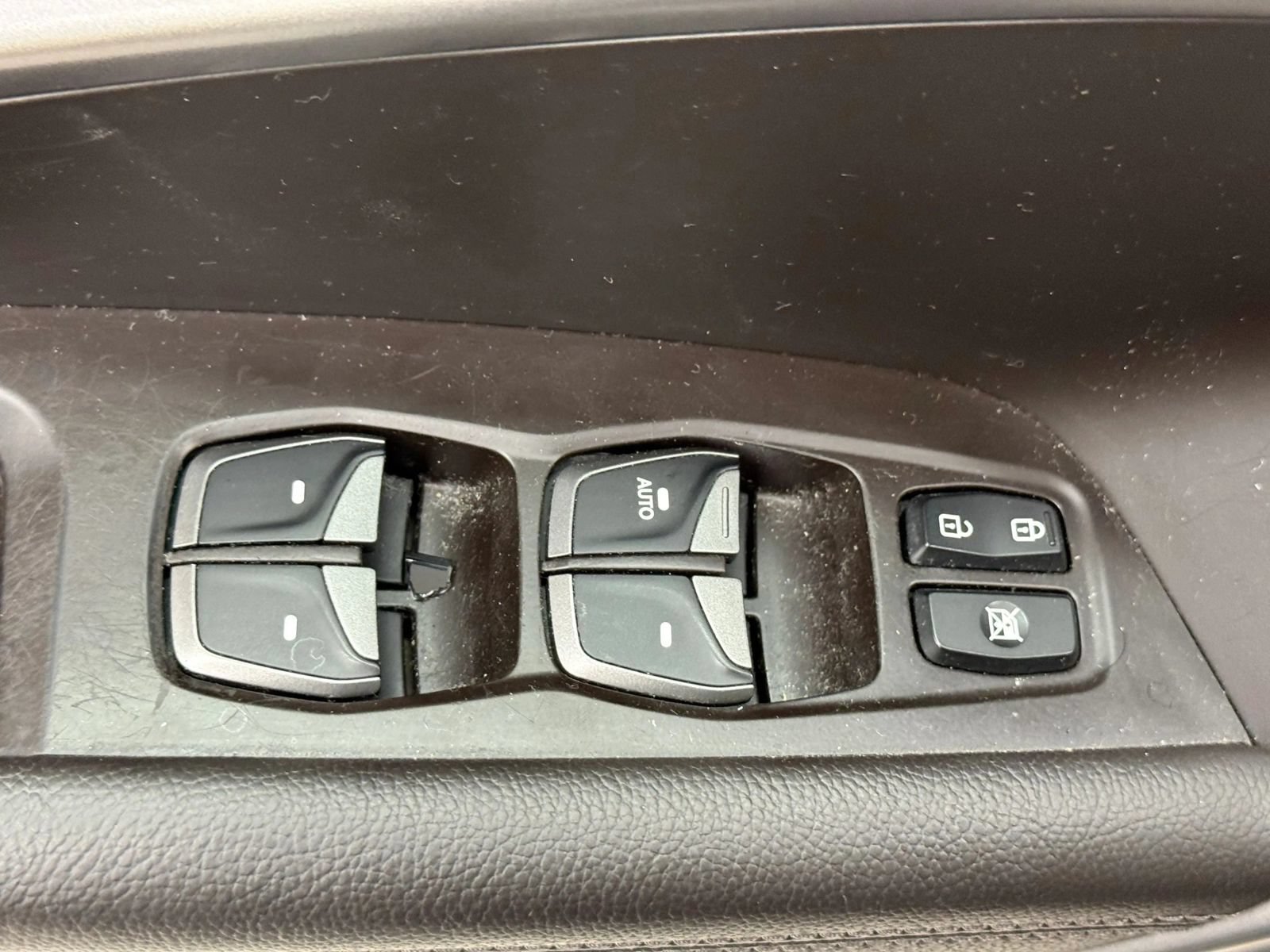 Used 2014 Hyundai Santa Fe Sport 2.0T w/ Navigation Package 06 FWD image 25