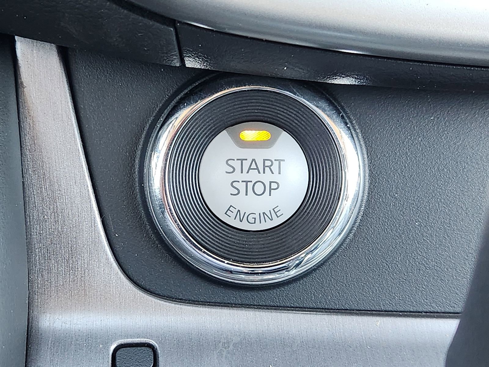 Used 2024 Nissan Murano SV image 25