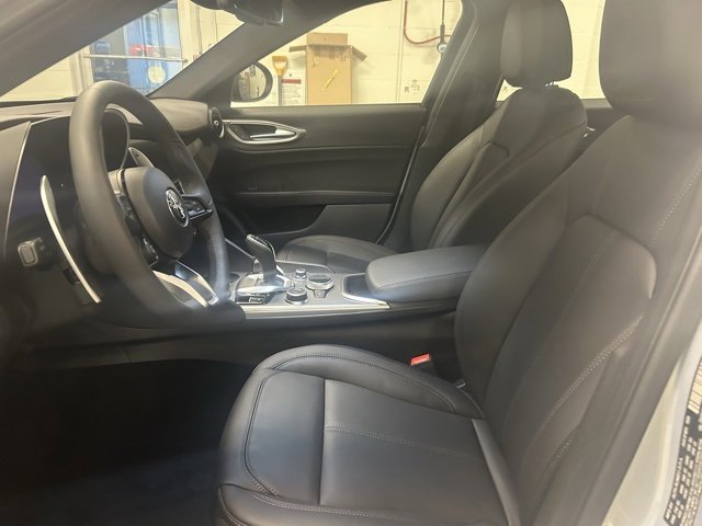 New 2025 Alfa Romeo Giulia AWD w/ Driving Assist Package image 14