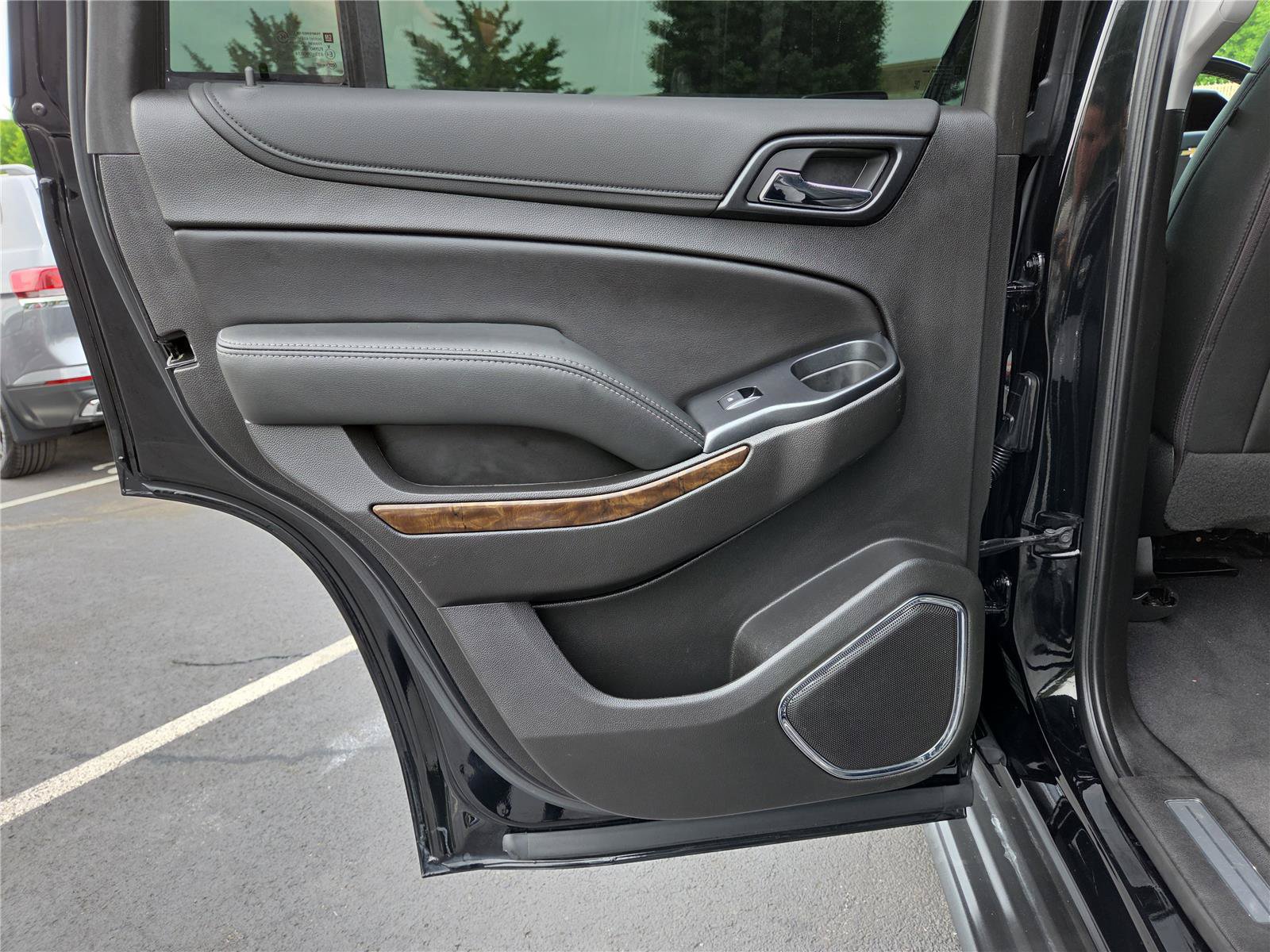 Used 2019 Chevrolet Tahoe LT w/ Max Trailering Package AWD/4WD image 25