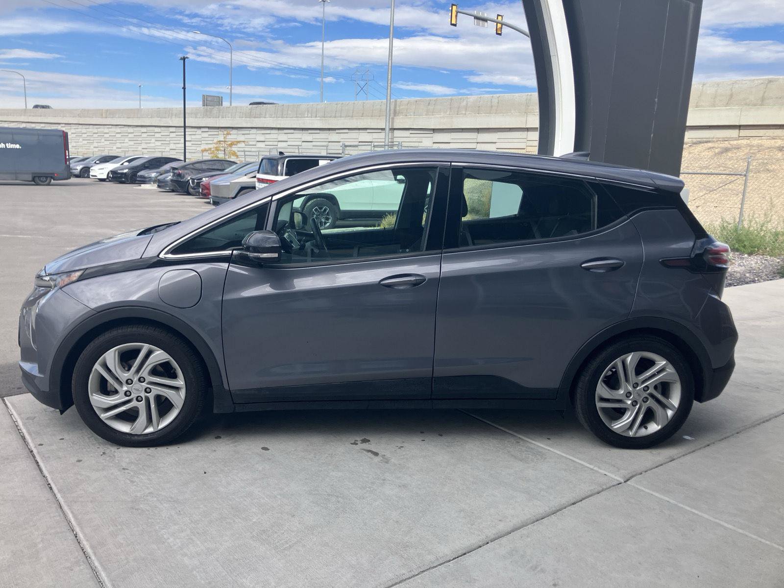 Used 2023 Chevrolet Bolt LT w/ Driver Confidence Package FWD image 5