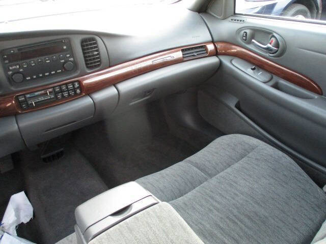 Used 2005 Buick Le Sabre Custom image 28