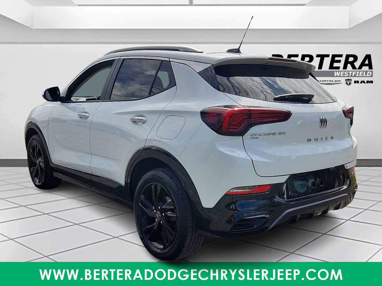 Used 2024 Buick Encore GX Sport Touring image 4