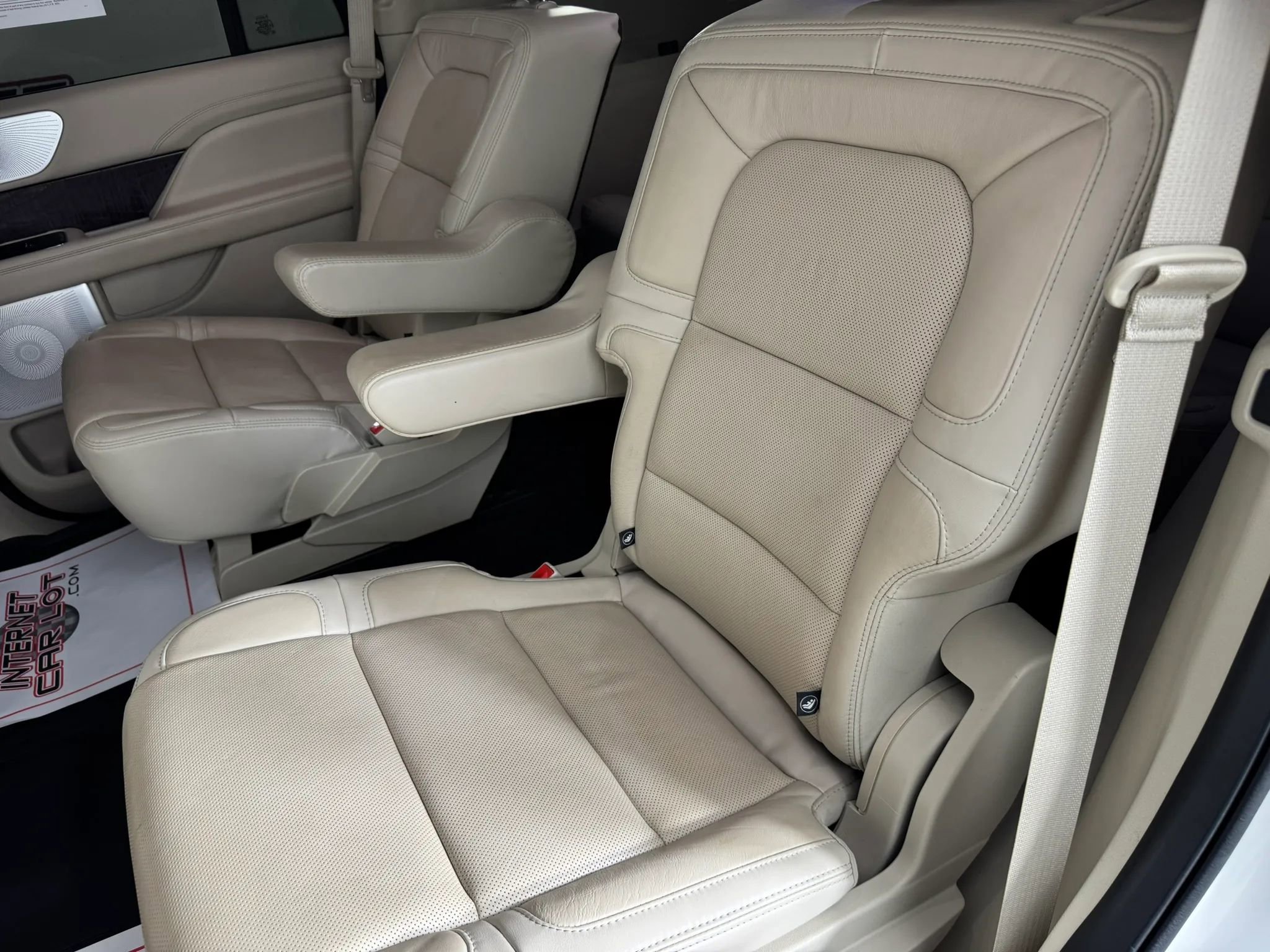 Used 2021 Lincoln Navigator Reserve w/ Luxury Package image 39