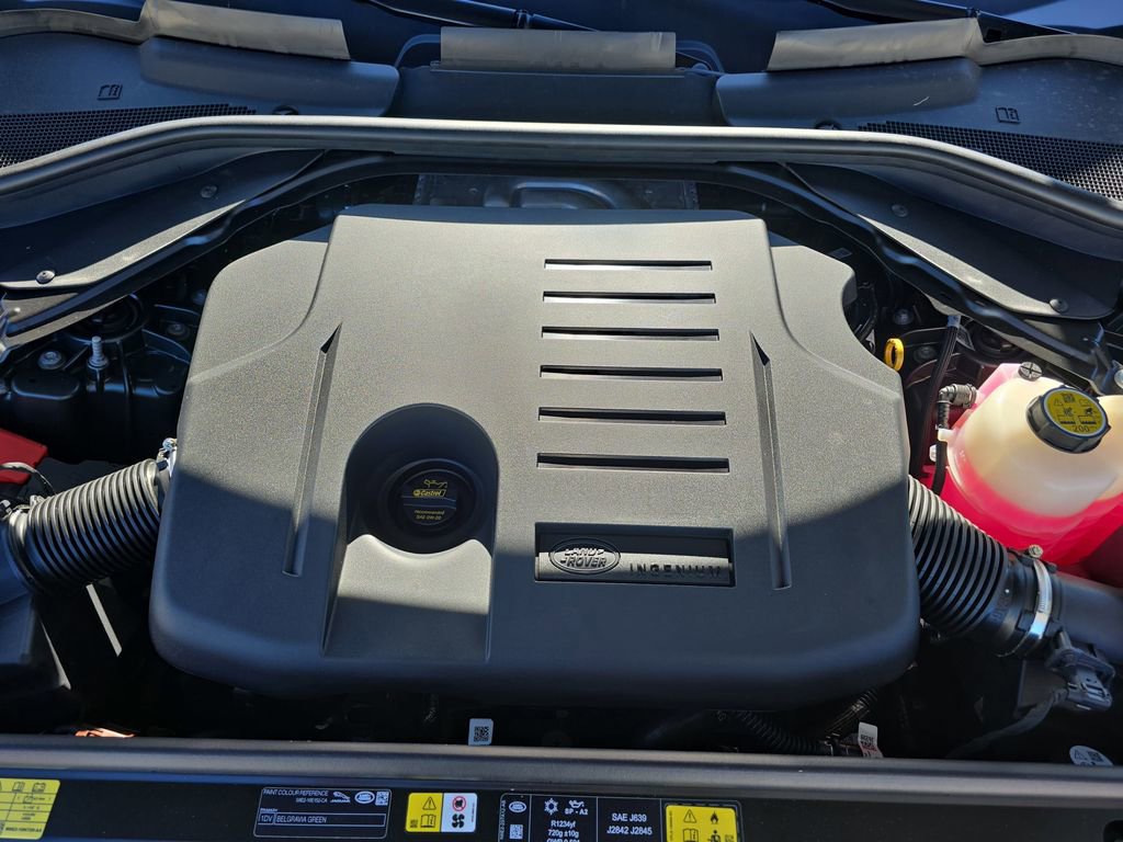 New 2026 Land Rover Range Rover SE image 32
