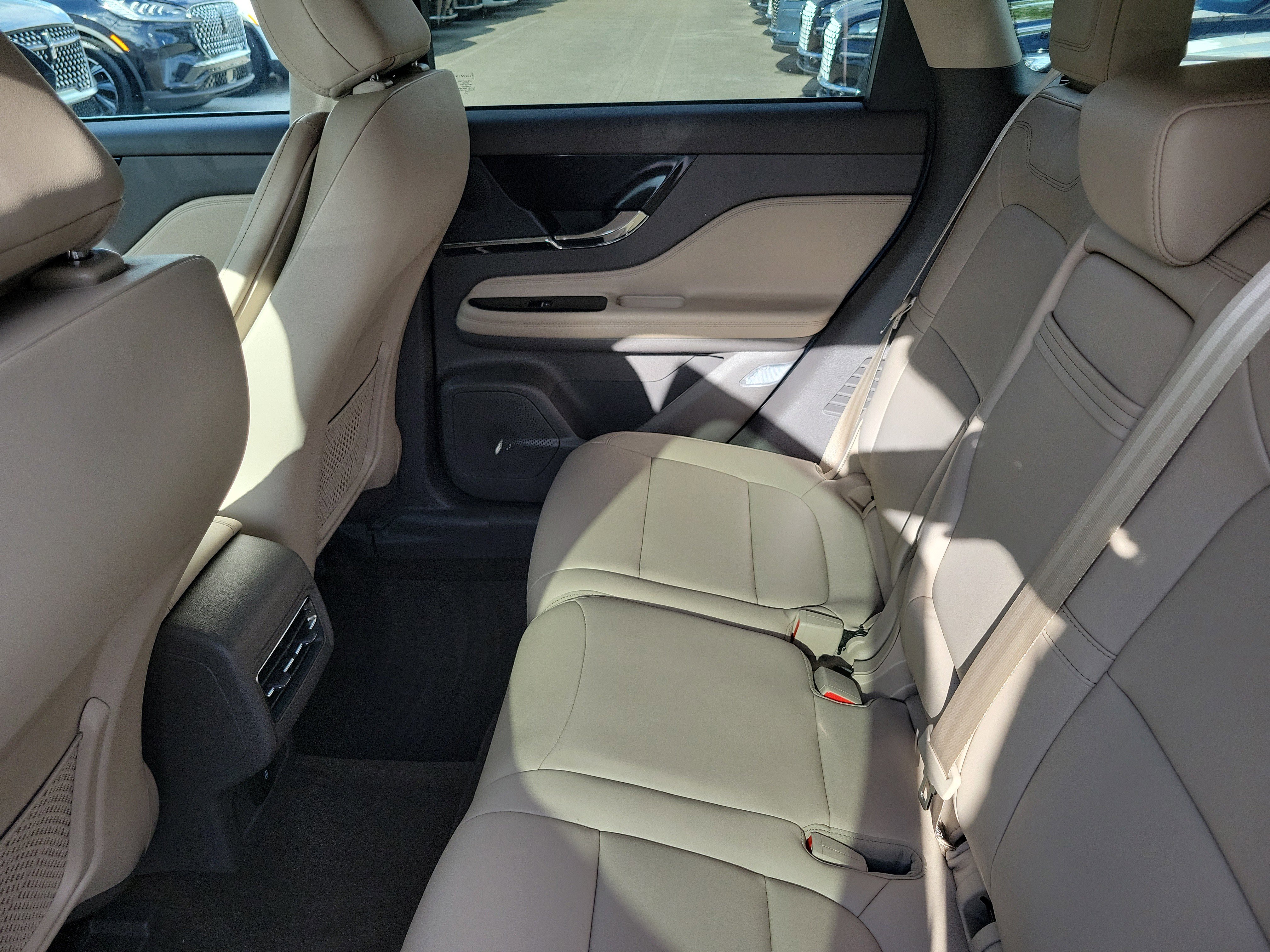 Certified 2024 Lincoln Corsair FWD image 10
