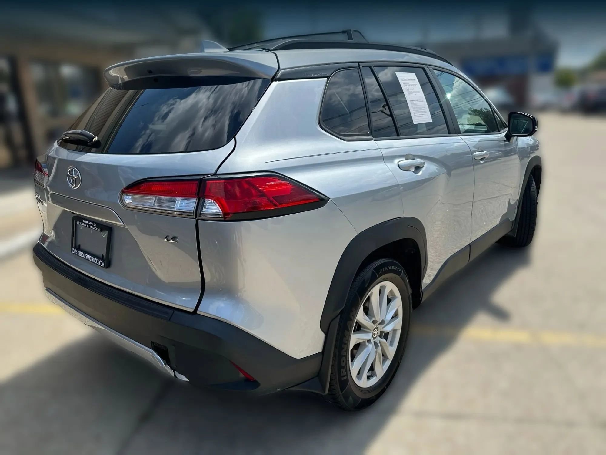 Used 2022 Toyota Corolla Cross LE image 7