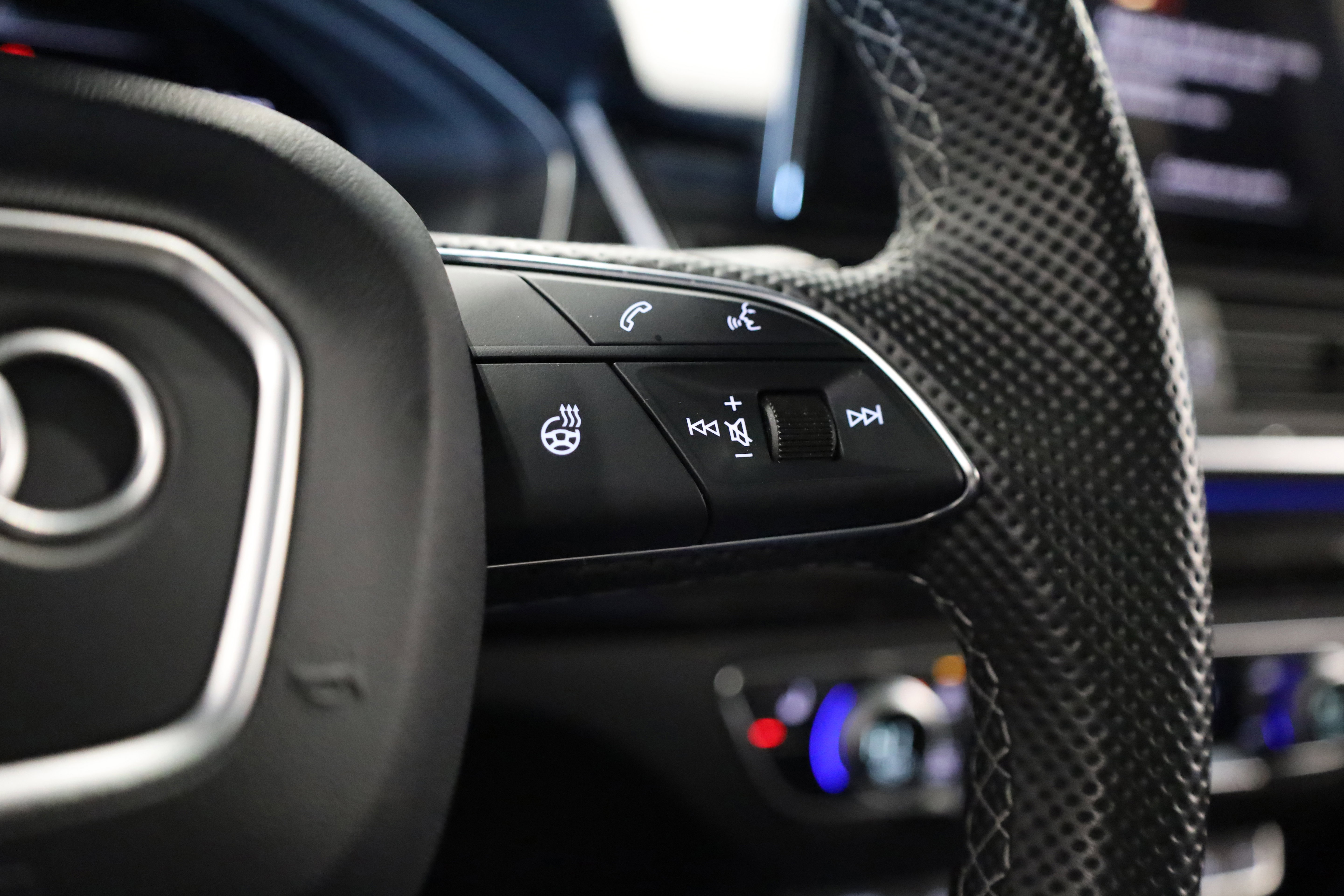 Used 2023 Audi SQ5 Prestige w/ Prestige Package image 26