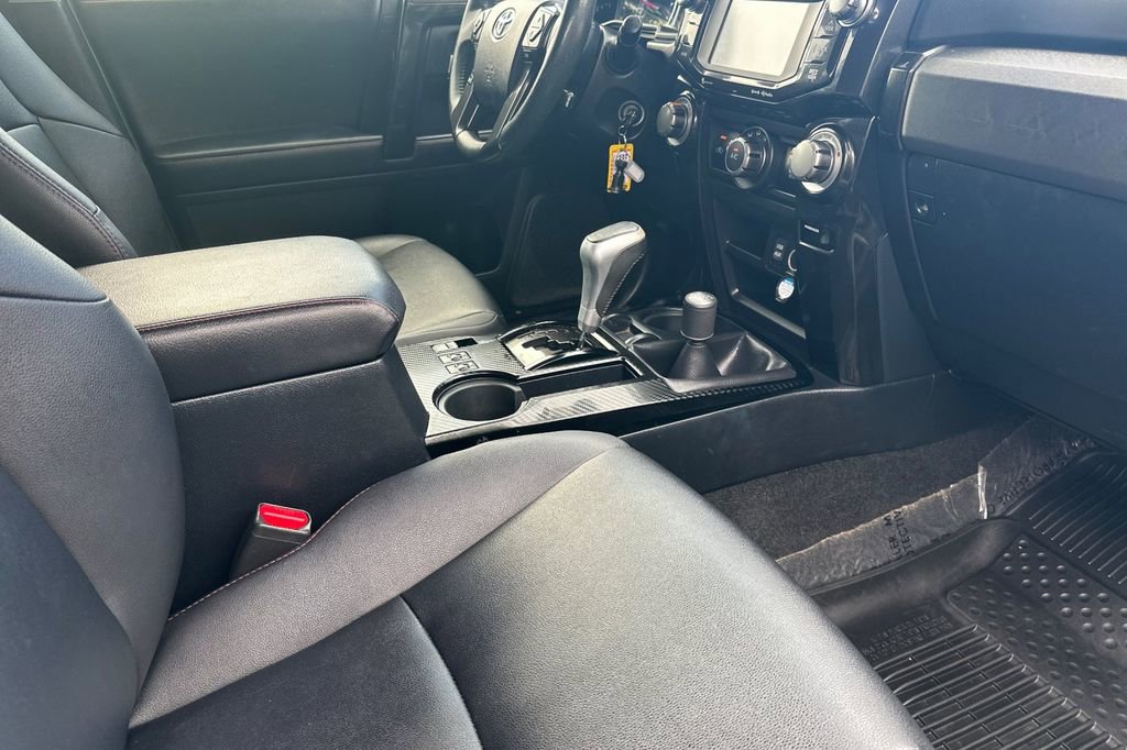 Used 2019 Toyota 4Runner TRD Off-Road Premium AWD/4WD image 16