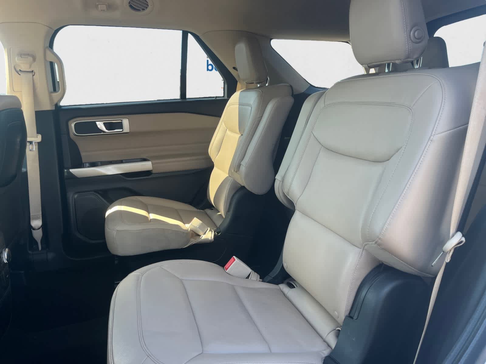 Used 2020 Ford Explorer XLT w/ Equipment Group 202A AWD/4WD image 19