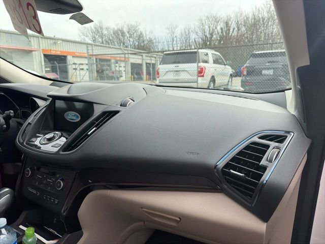 Used 2019 Ford Escape Titanium image 11