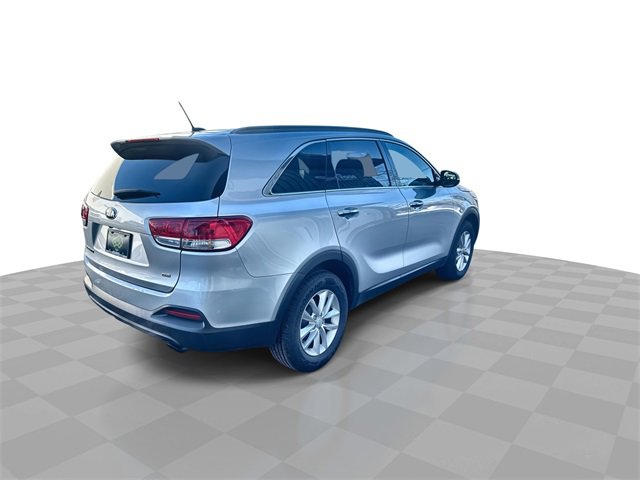Used 2017 Kia Sorento LX image 8