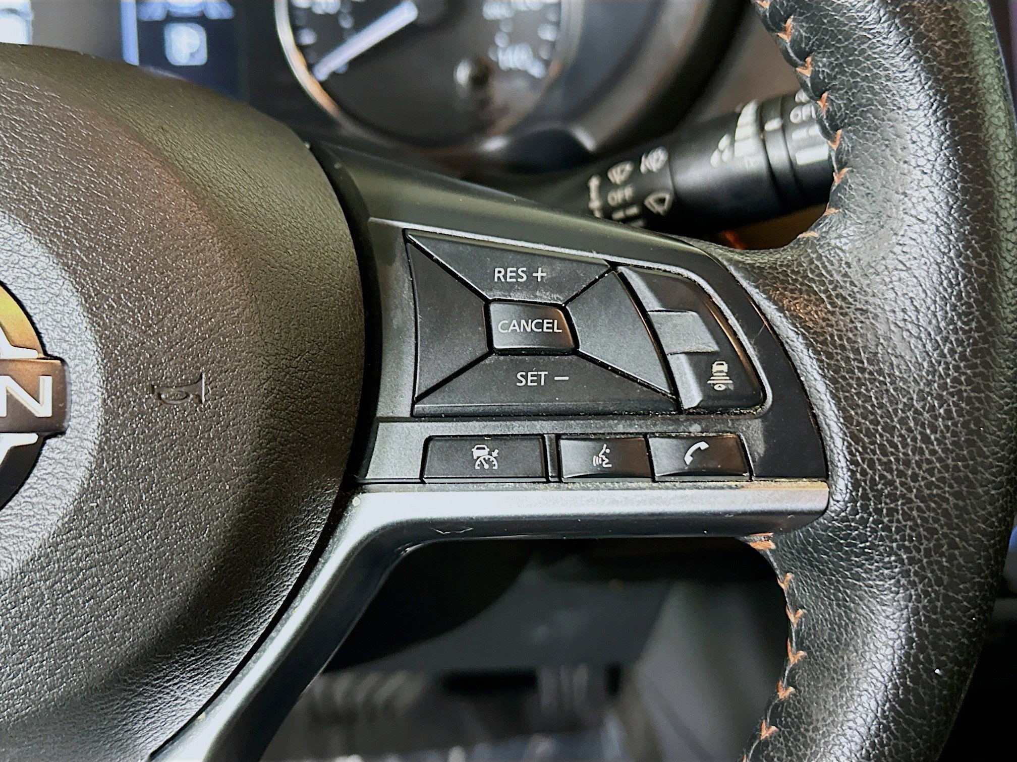 Used 2023 Nissan Kicks SR w/ SR Premium Package FWD image 17