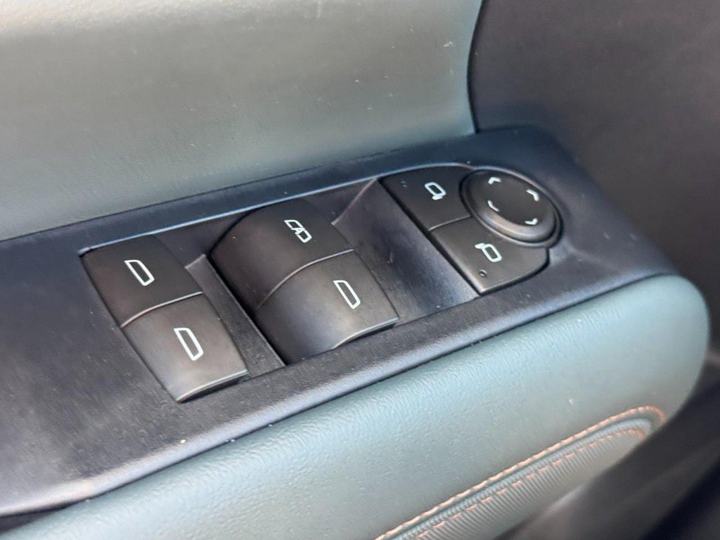 Used 2026 GMC Terrain AT4 w/ Technology Package II AWD/4WD image 25