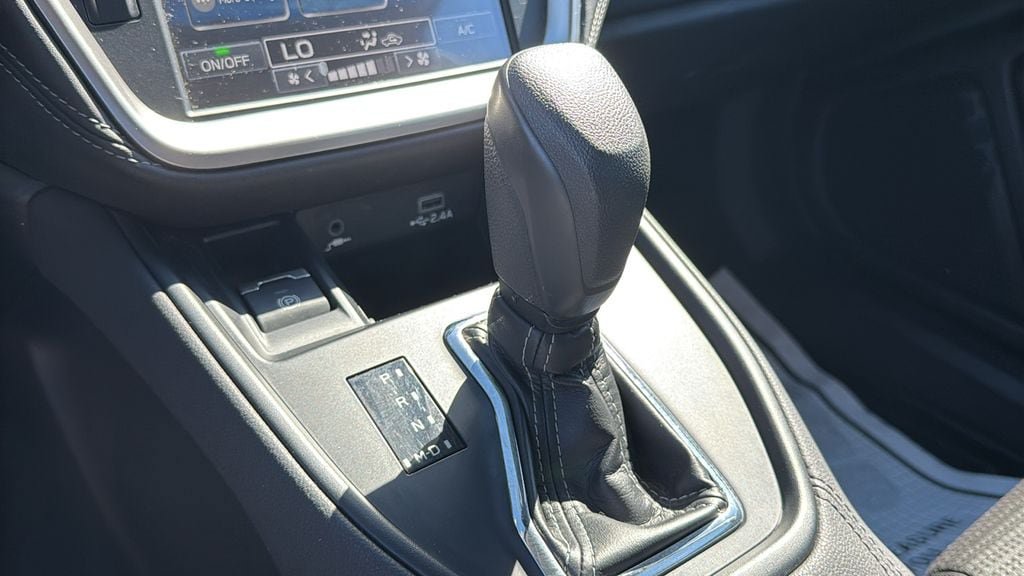 Certified 2025 Subaru Outback AWD/4WD image 18
