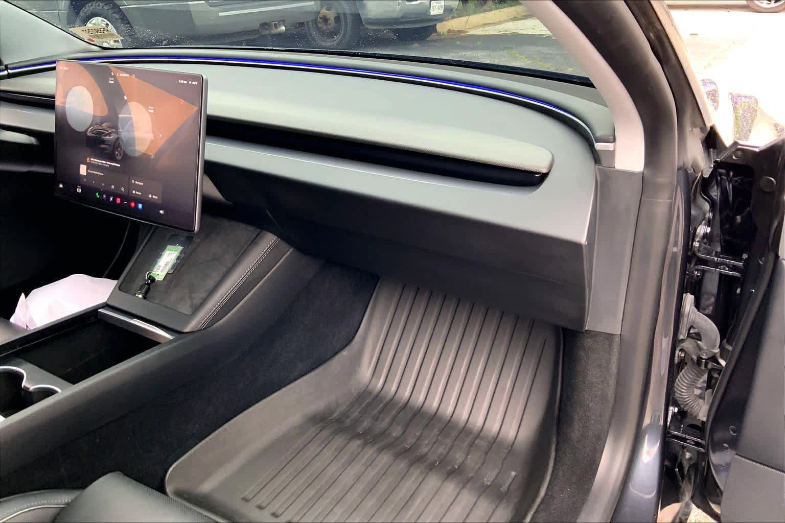 Used 2024 Tesla Model 3 Performance AWD/4WD image 15