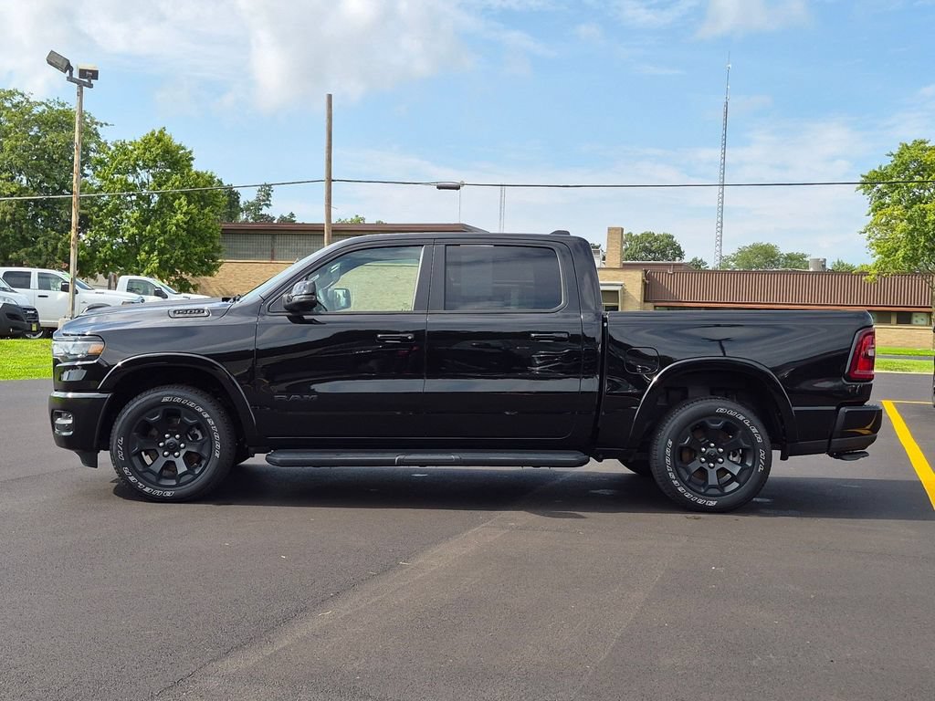 Used 2025 RAM 1500 Big Horn AWD/4WD image 4